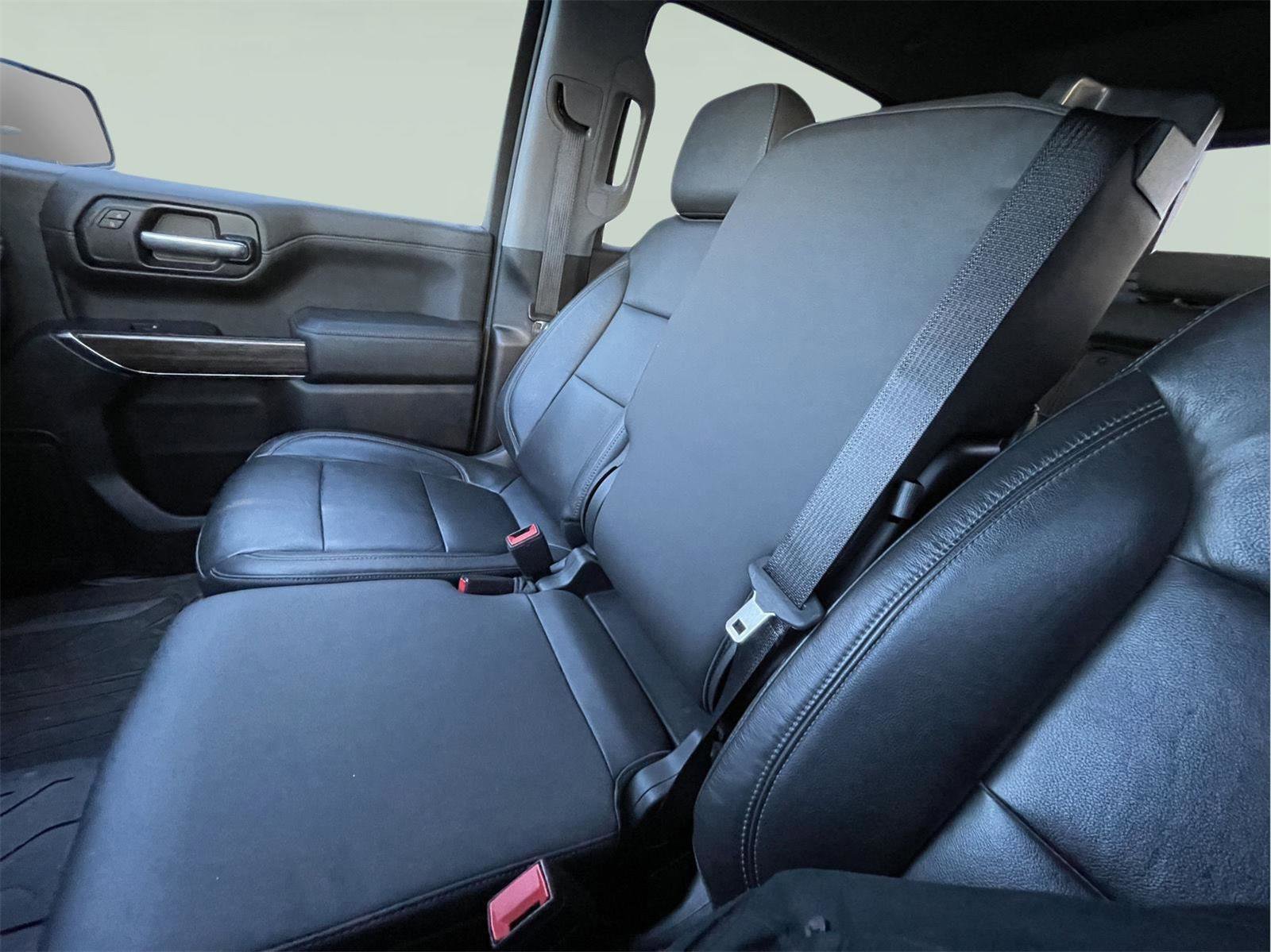 Used 2020 Chevrolet Silverado 1500 LT w/ All-Star Edition image 32