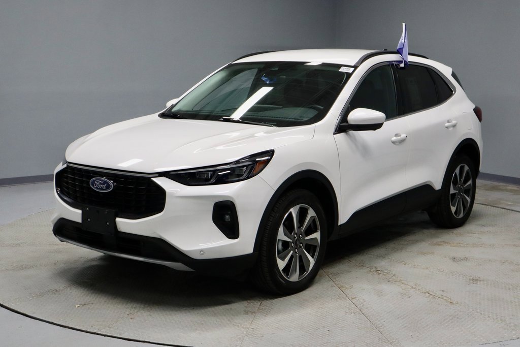 Certified 2024 Ford Escape Platinum image 9