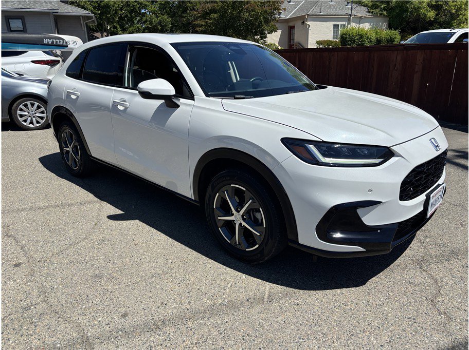 Used 2023 Honda HR-V EX-L image 1