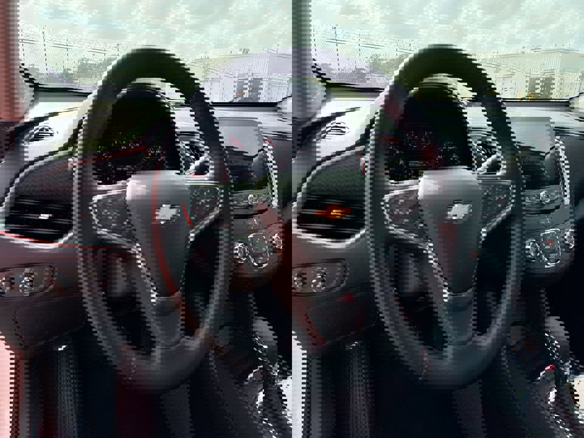 Used 2025 Chevrolet Malibu RS image 11