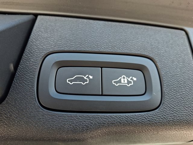 Certified 2023 Volvo XC60 B5 Core w/ Climate Package AWD/4WD image 31