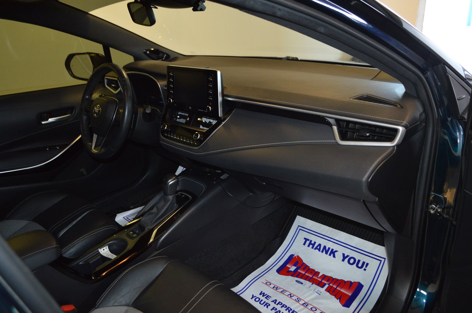 Used 2019 Toyota Corolla XSE FWD image 10