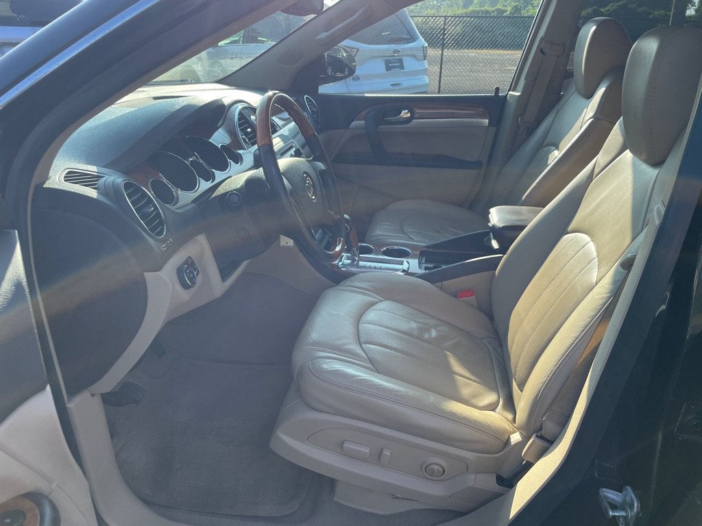 Used 2009 Buick Enclave CXL w/ Entertainment Package #2 FWD image 12
