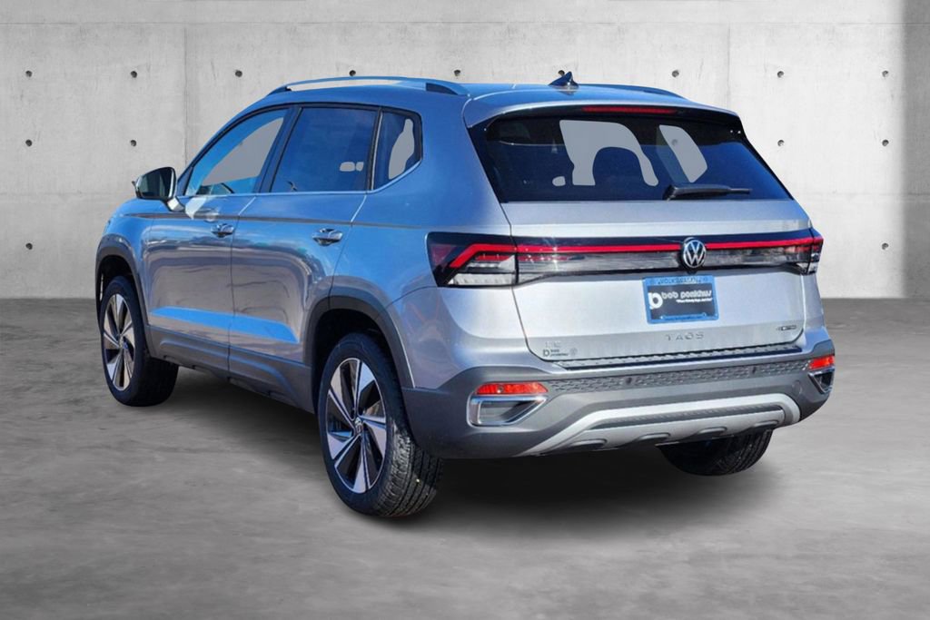 New 2025 Volkswagen Taos SE image 28