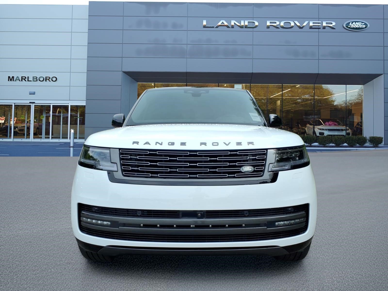 New 2027 Land Rover Range Rover Long Wheelbase SE AWD/4WD image 8
