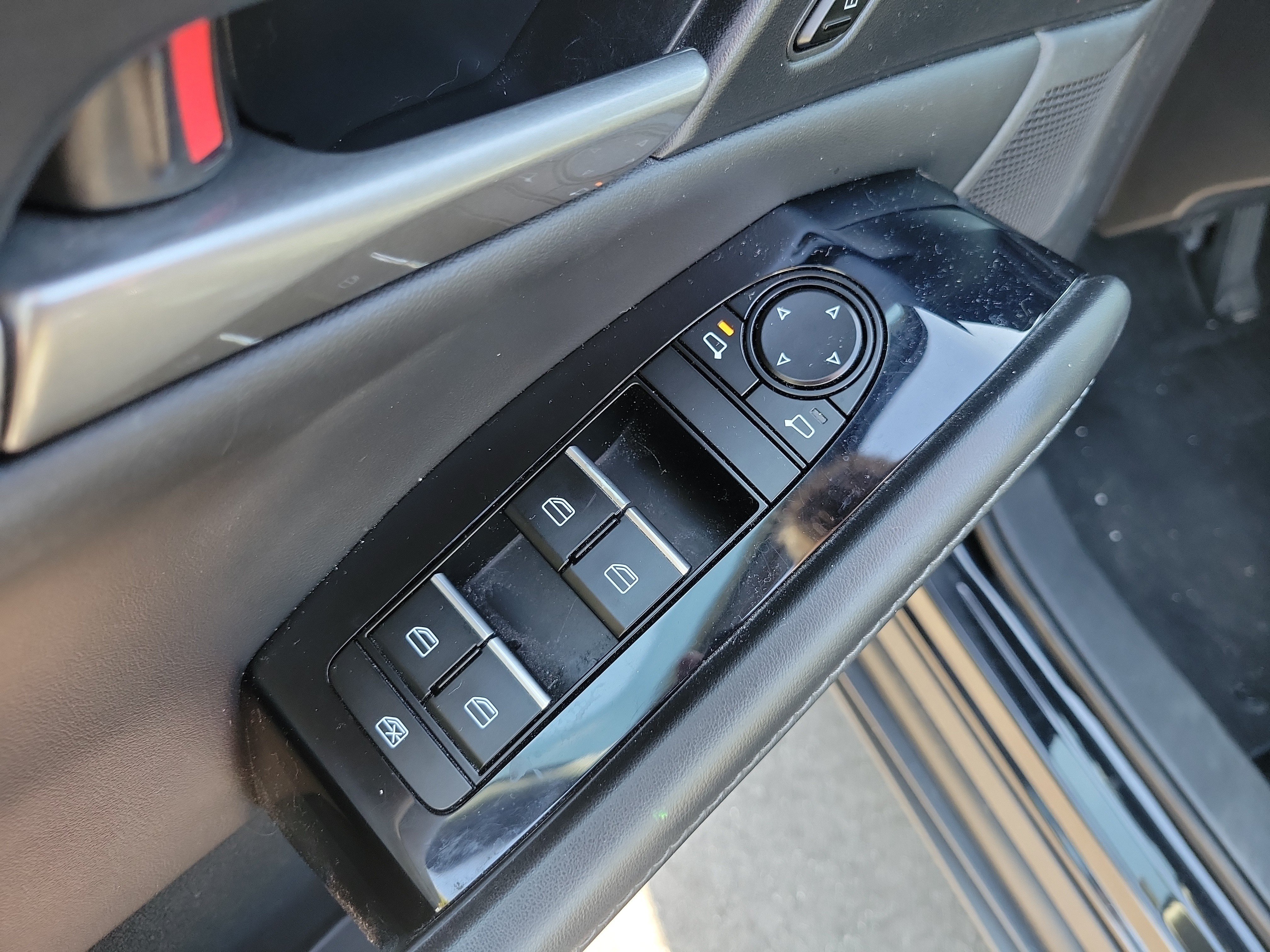 Used 2024 MAZDA CX-30 AWD 2.5 S w/ Select Sport Pkg image 19