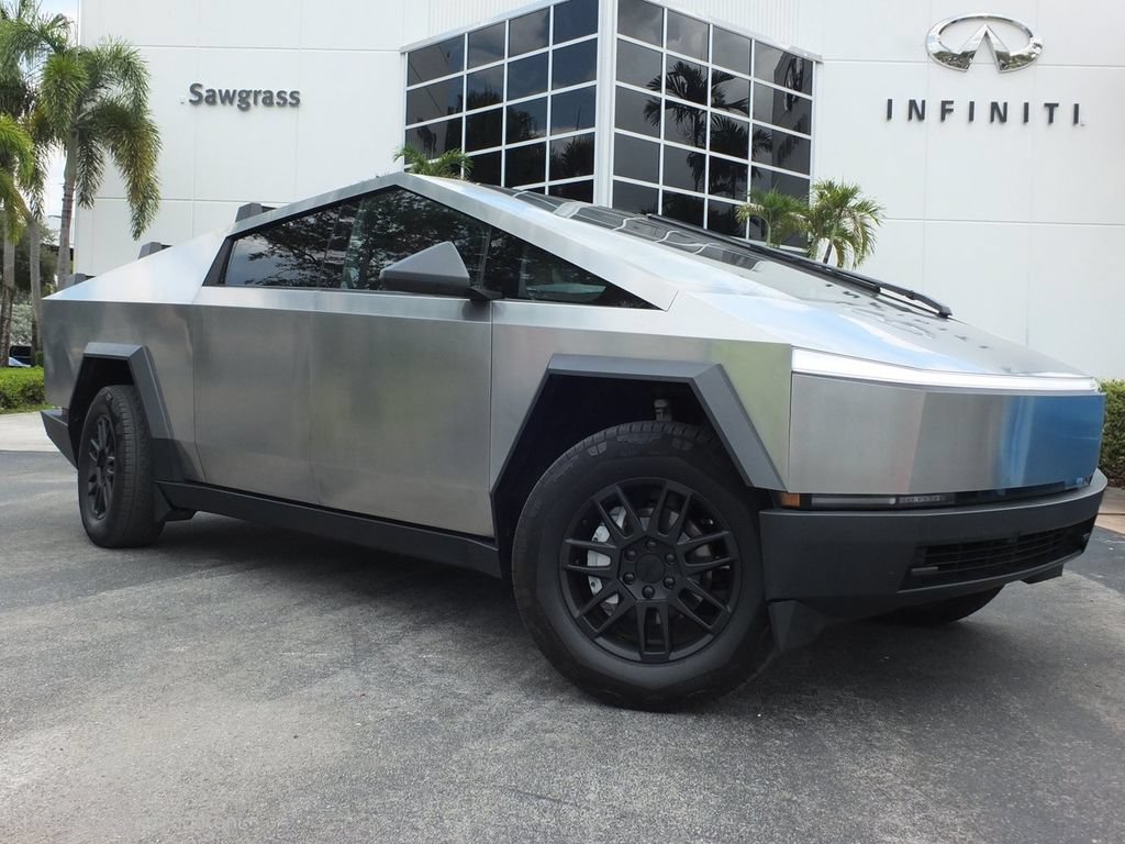 Used 2025 Tesla Cybertruck AWD Crew Cab image 1