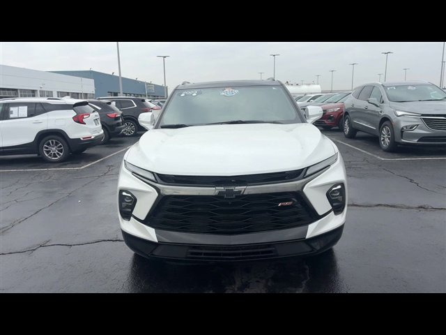 Certified 2023 Chevrolet Blazer RS w/ Driver Confidence II Package image 3