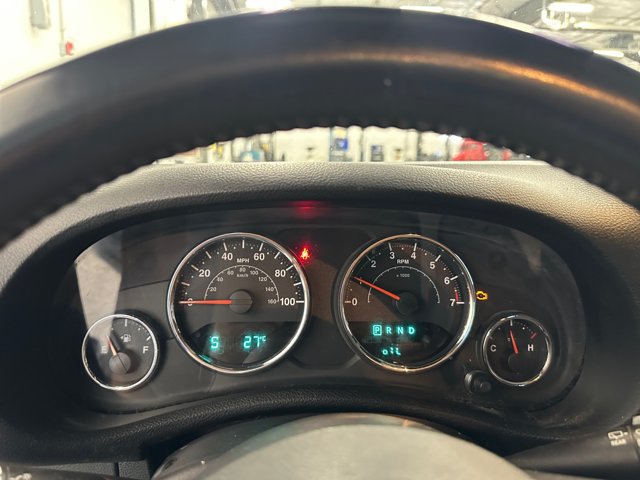 Used 2016 Jeep Wrangler Unlimited Sahara w/ Dual Top Group AWD/4WD image 20