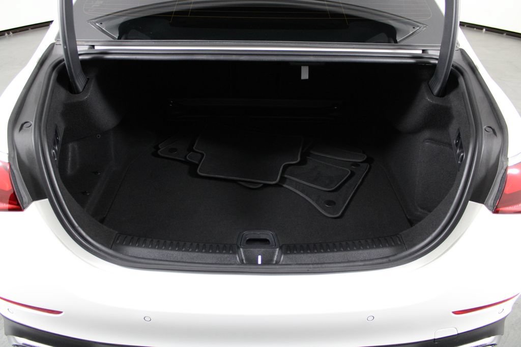 Used 2024 Mercedes-Benz E 350 4MATIC Sedan image 16