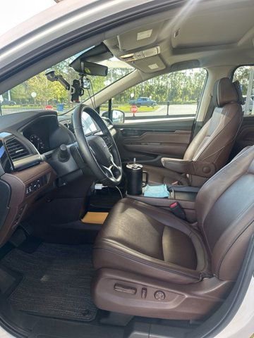 Used 2025 Honda Odyssey Touring image 4