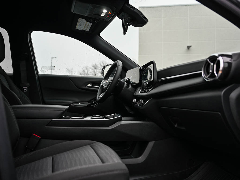 New 2026 Chevrolet Equinox LT w/ LPO, Floor Liner Package image 10