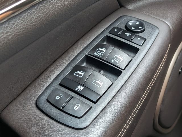 Used 2017 Jeep Grand Cherokee Summit w/ Skid Plate Group AWD/4WD image 27