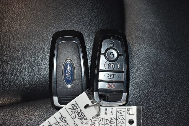 Used 2022 Ford Edge Titanium AWD/4WD image 26