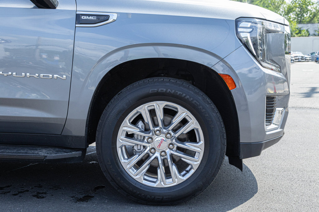 Used 2022 GMC Yukon SLE w/ Gmc Pro Safety Plus Package AWD/4WD image 11
