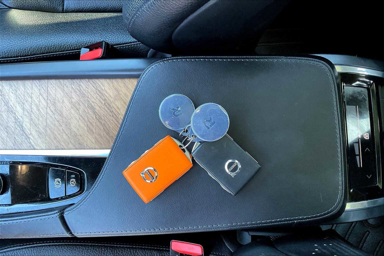 Used 2023 Volvo XC90 T8 Core image 14