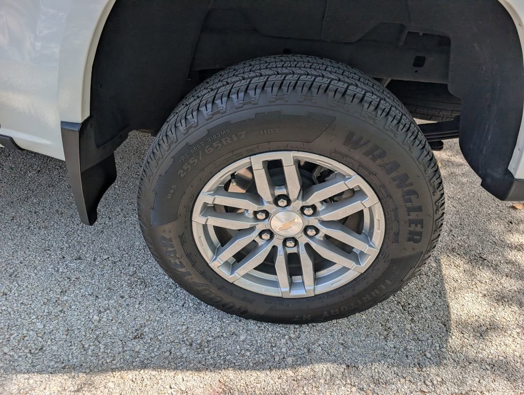 Used 2023 Chevrolet Colorado LT w/ LT Convenience Package RWD image 11