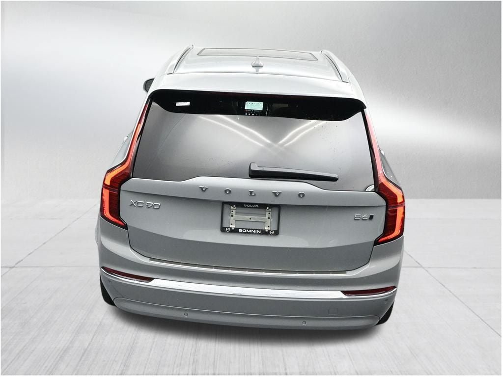 New 2026 Volvo XC90 B6 Plus w/ Protection Package Premier AWD/4WD image 16