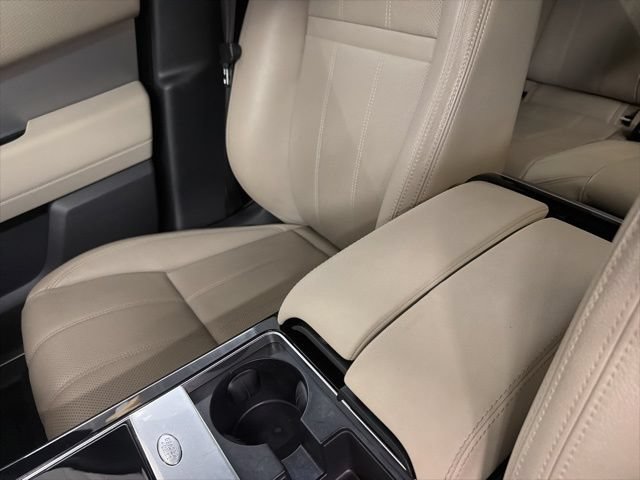 Certified 2022 Land Rover Range Rover Velar R-Dynamic S AWD/4WD image 33