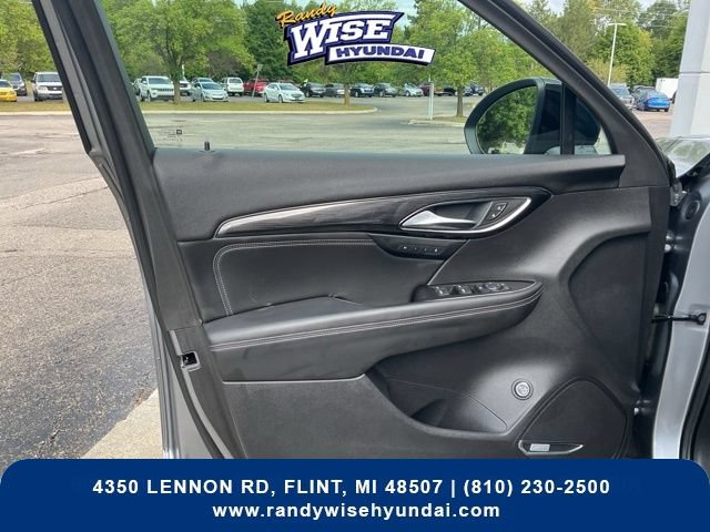 Used 2022 Buick Envision Essence w/ Technology Package I FWD image 17