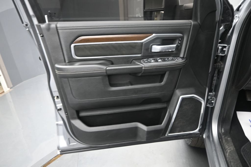 Used 2024 RAM 2500 Laramie AWD/4WD image 21