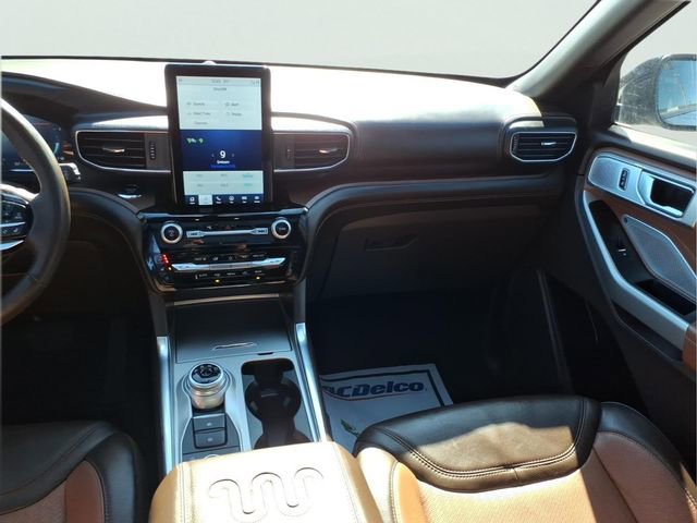 Used 2023 Ford Explorer King Ranch w/ Technology Package image 15