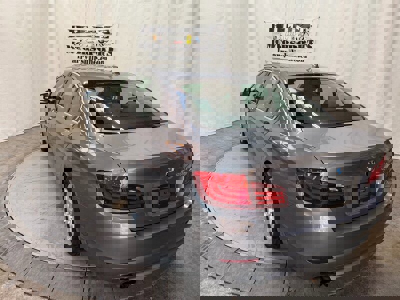 Used 2013 BMW 528i Sedan image 4