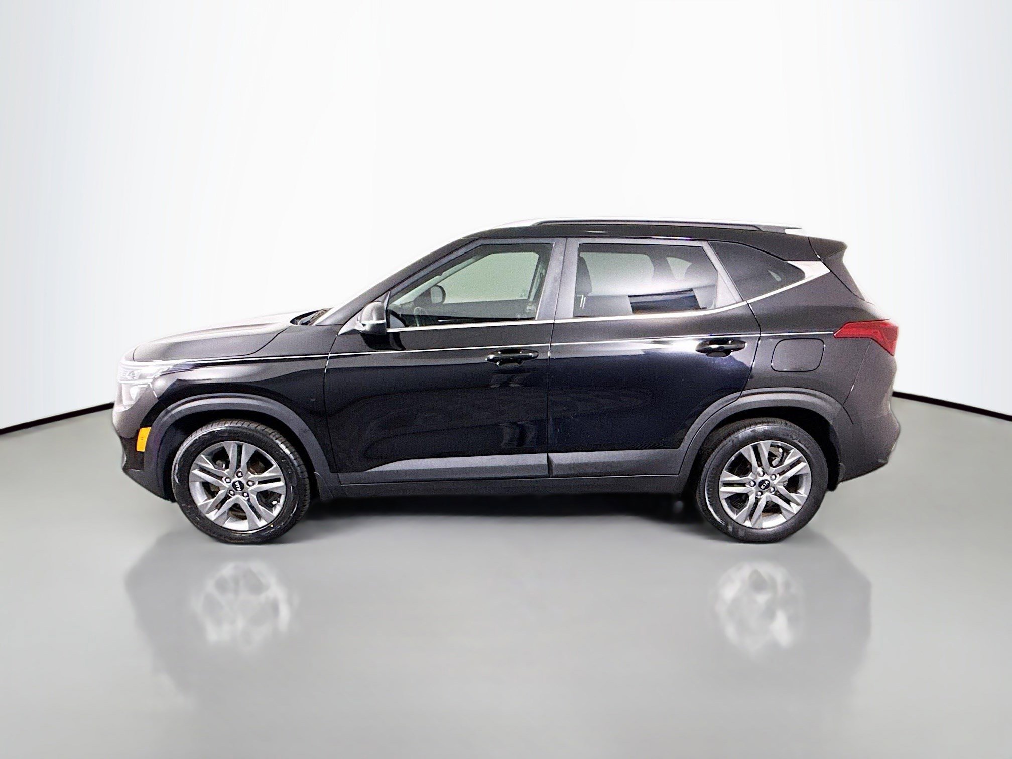Used 2021 Kia Seltos S image 6