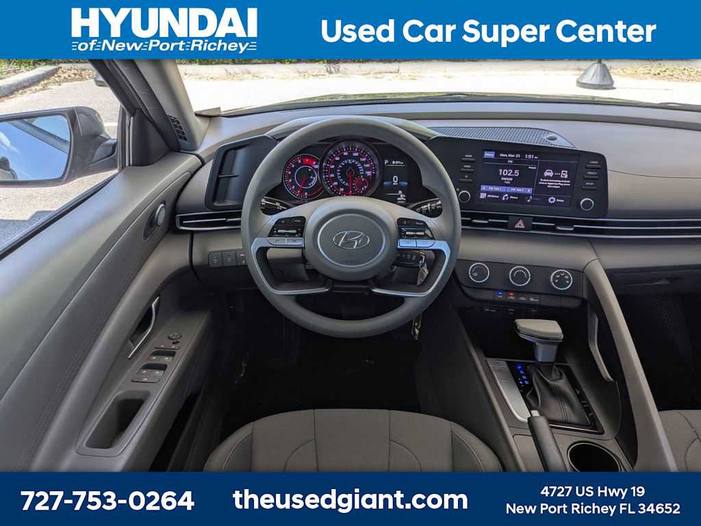 Used 2023 Hyundai Elantra SE image 15