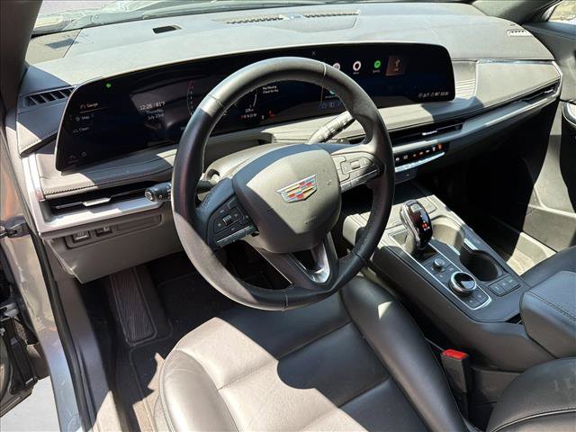 Used 2025 Cadillac XT4 Premium Luxury FWD image 13