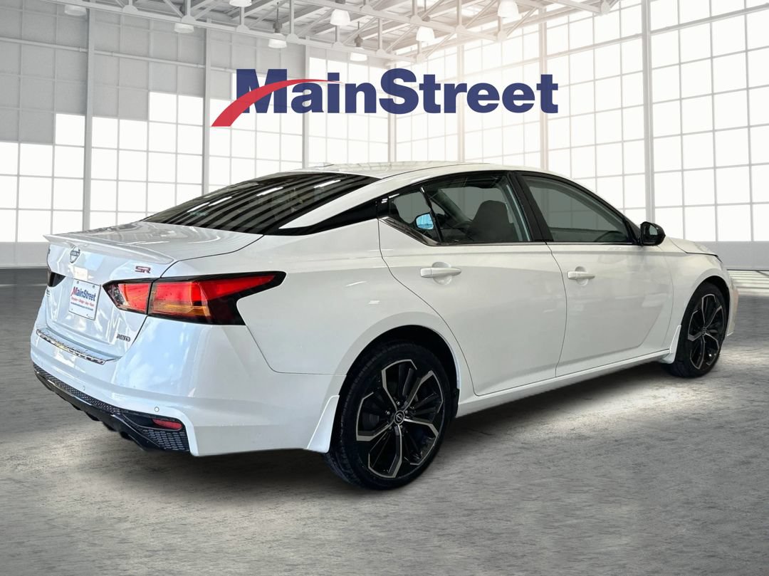 Used 2023 Nissan Altima 2.5 SR w/ SR Premium Package AWD/4WD image 5