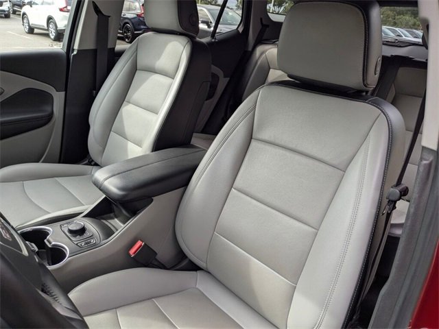 Used 2022 GMC Terrain SLT image 24