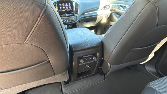 Used 2023 Chevrolet Traverse LT FWD image 20