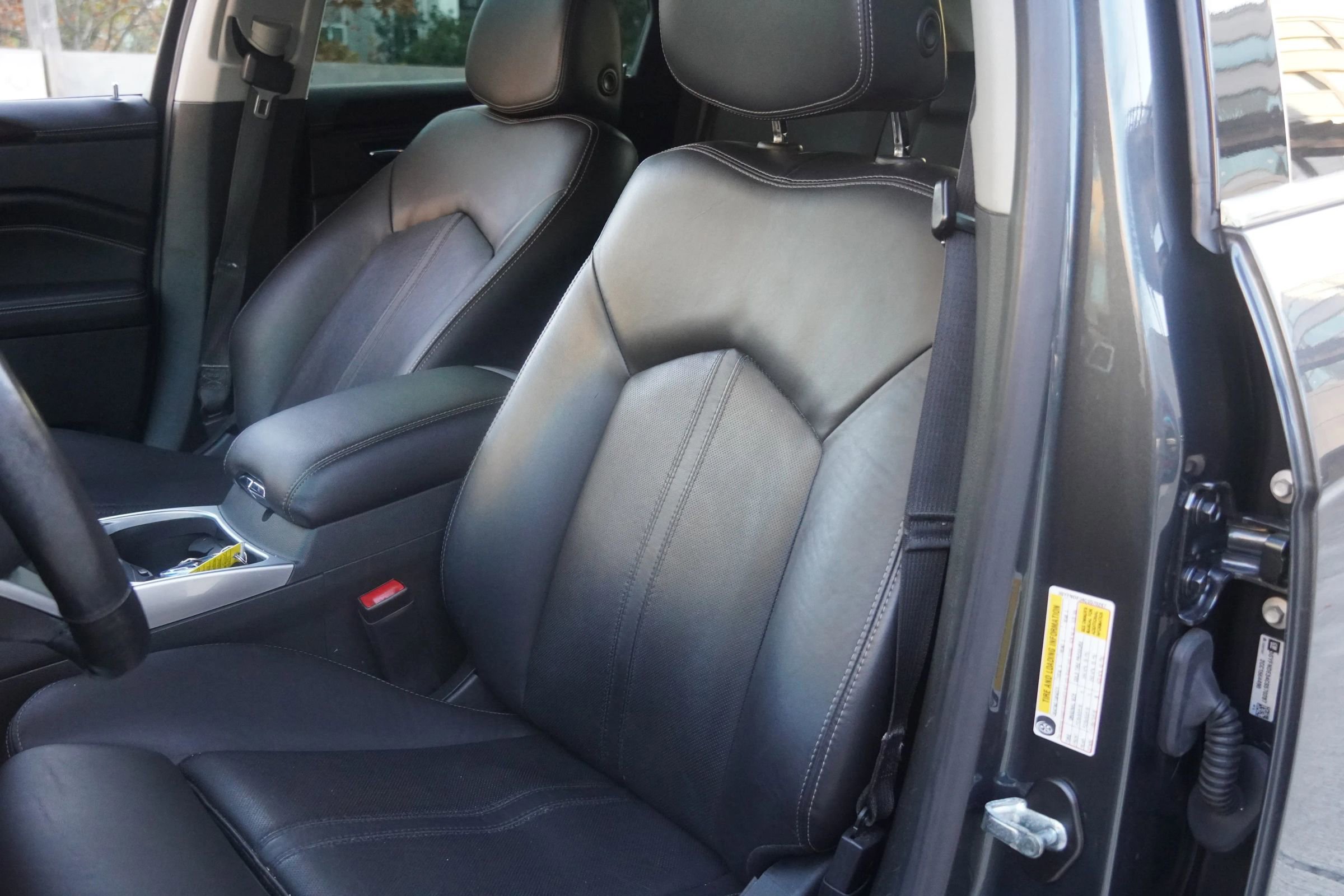 Used 2012 Cadillac SRX Luxury image 35