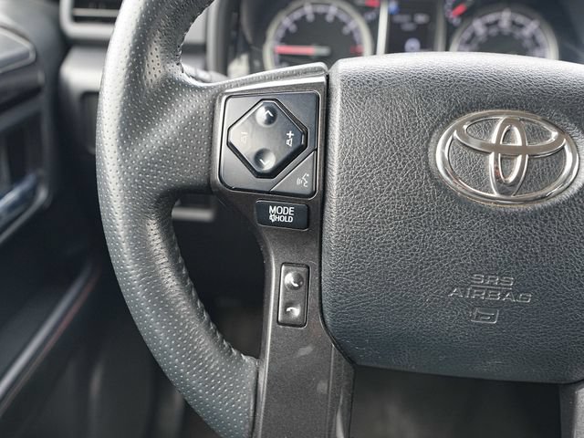 Used 2020 Toyota 4Runner TRD Off-Road Premium AWD/4WD image 35