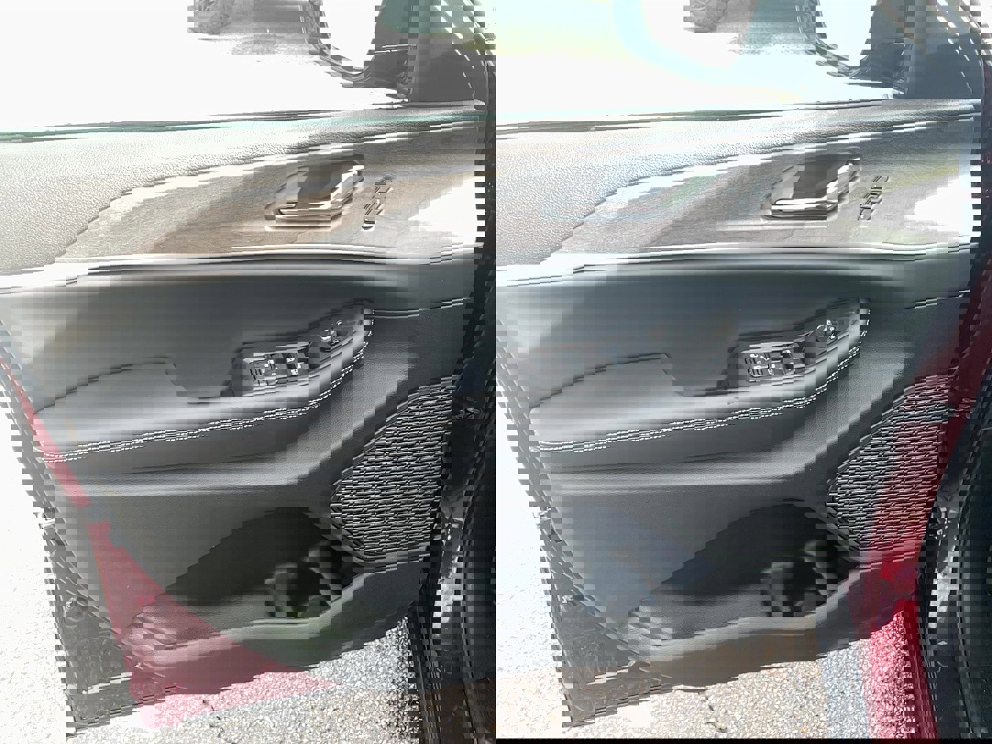 New 2025 Jeep Grand Cherokee Limited w/ Black Appearance Package image 11