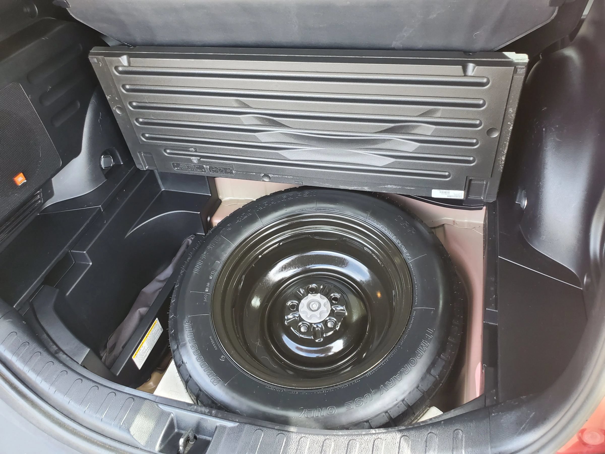 Used 2015 Toyota RAV4 Limited w/ Technology Package FWD image 60