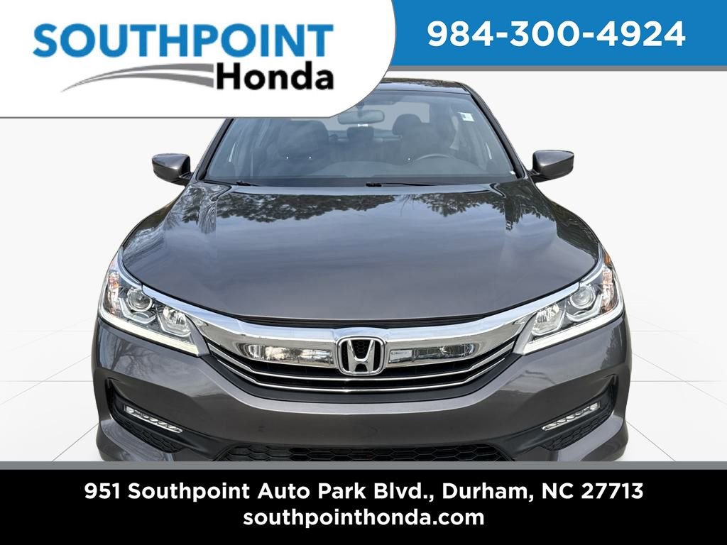 Used 2017 Honda Accord Sport image 2