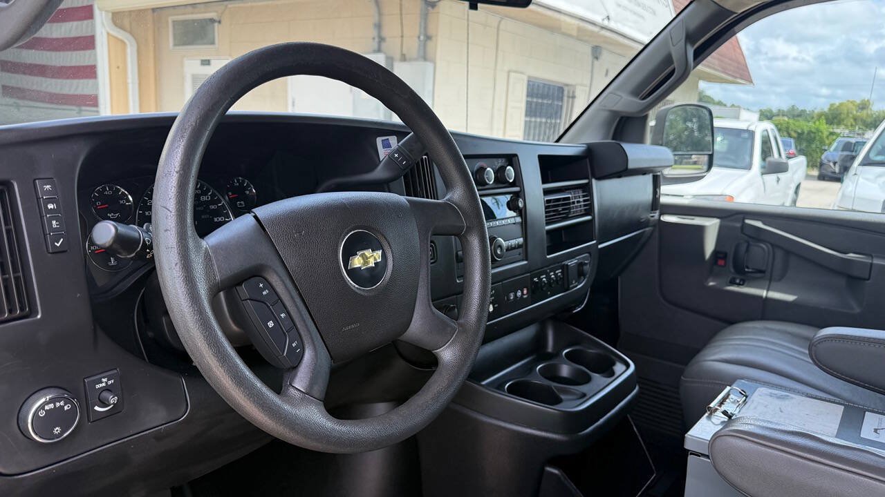 Used 2018 Chevrolet Express 2500 w/ Driver Convenience Package RWD image 13