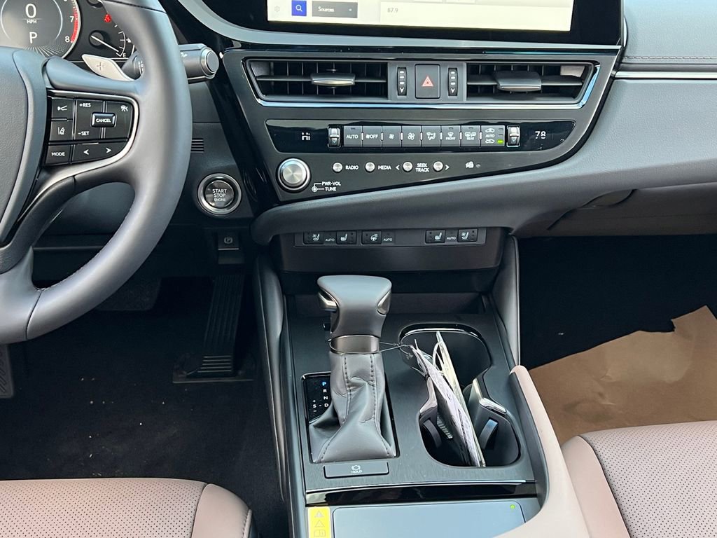 New 2025 Lexus ES 350 w/ Premium Package image 10
