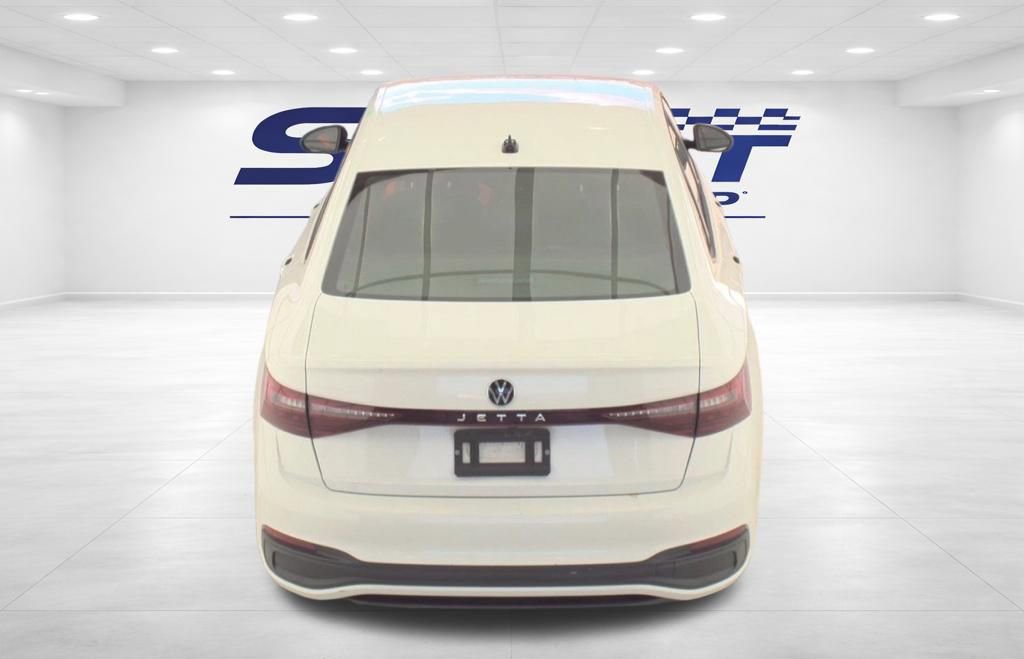 Used 2025 Volkswagen Jetta Sport image 6