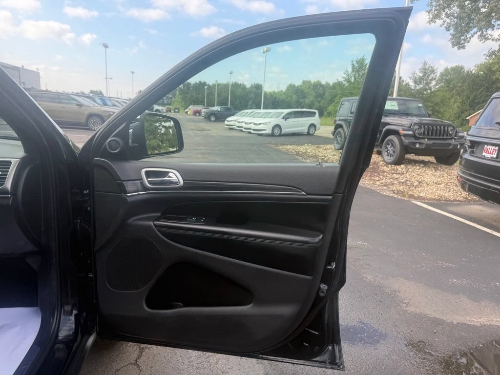 Used 2022 Jeep Grand Cherokee Limited AWD/4WD image 56