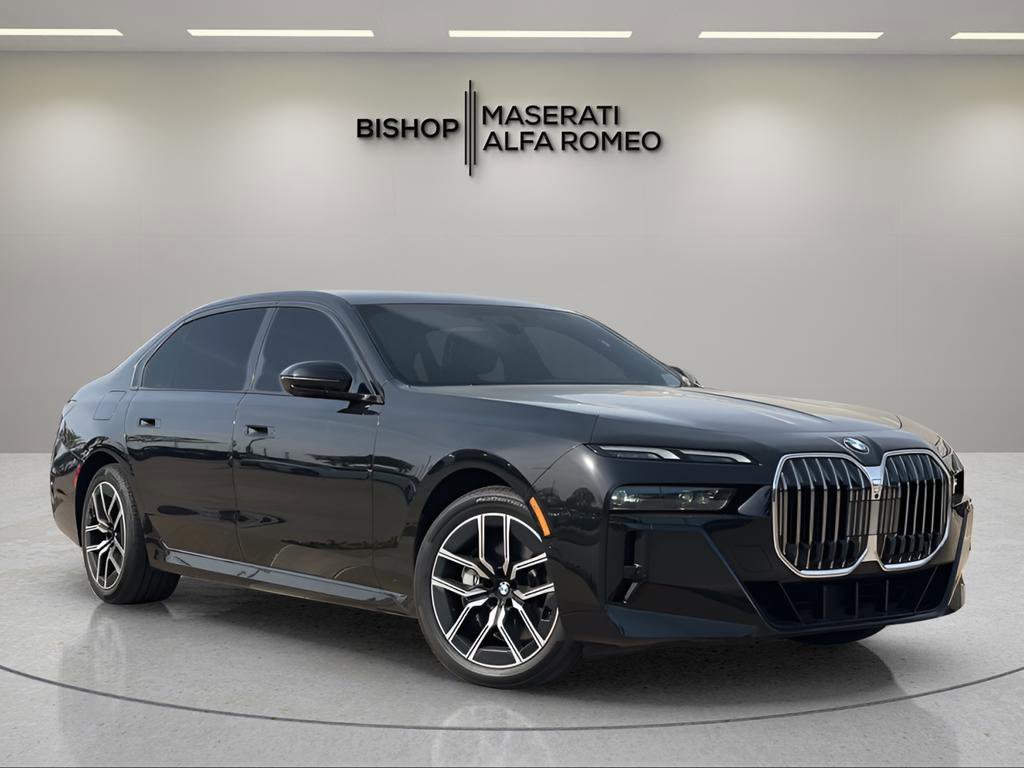 Used 2025 BMW 760i xDrive w/ Executive Package image 1