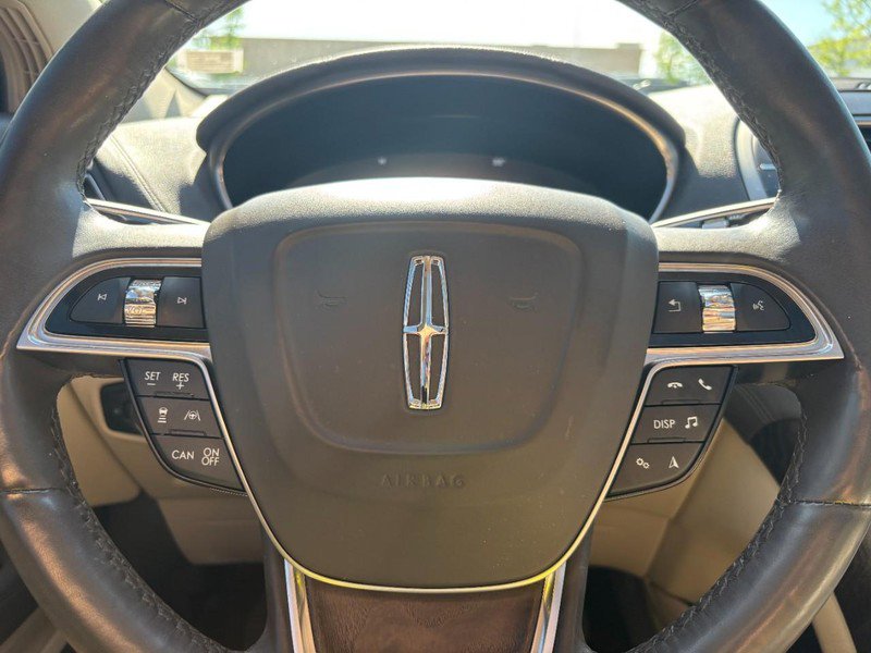 Certified 2020 Lincoln Nautilus Reserve image 16