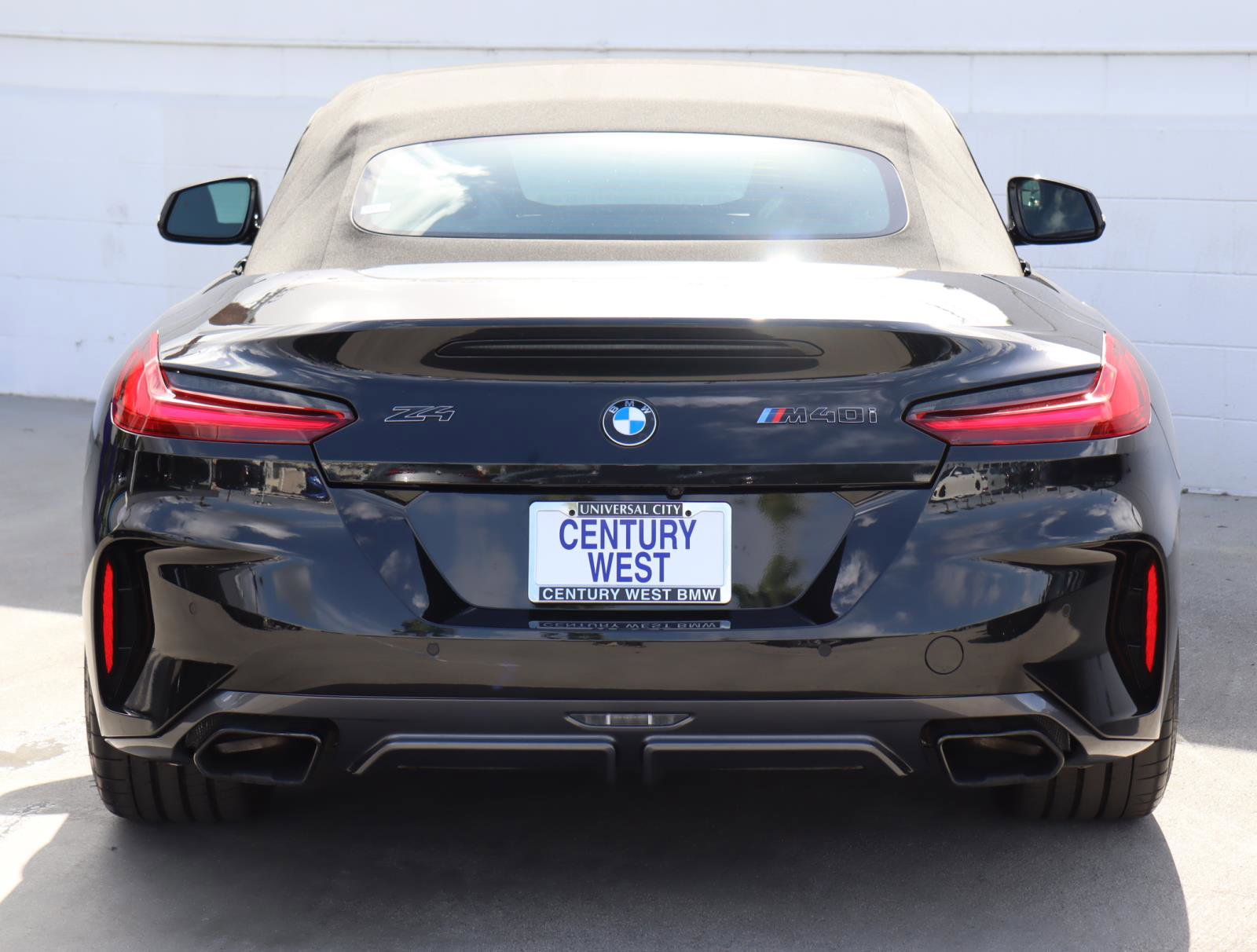 Used 2025 BMW Z4 M40i w/ Premium Package image 24