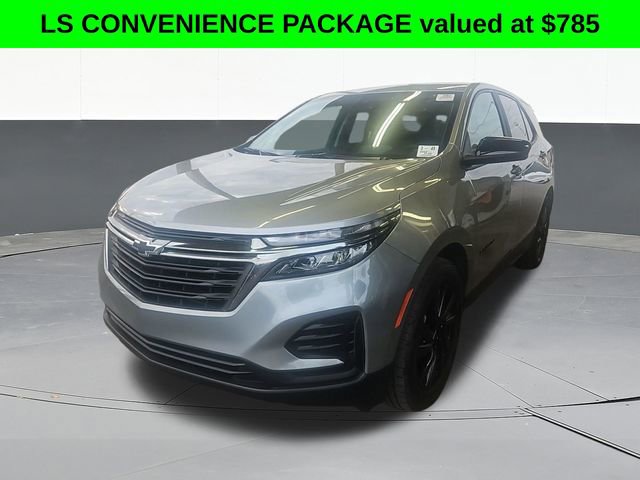 Used 2024 Chevrolet Equinox LS w/ LS Convenience Package image 2