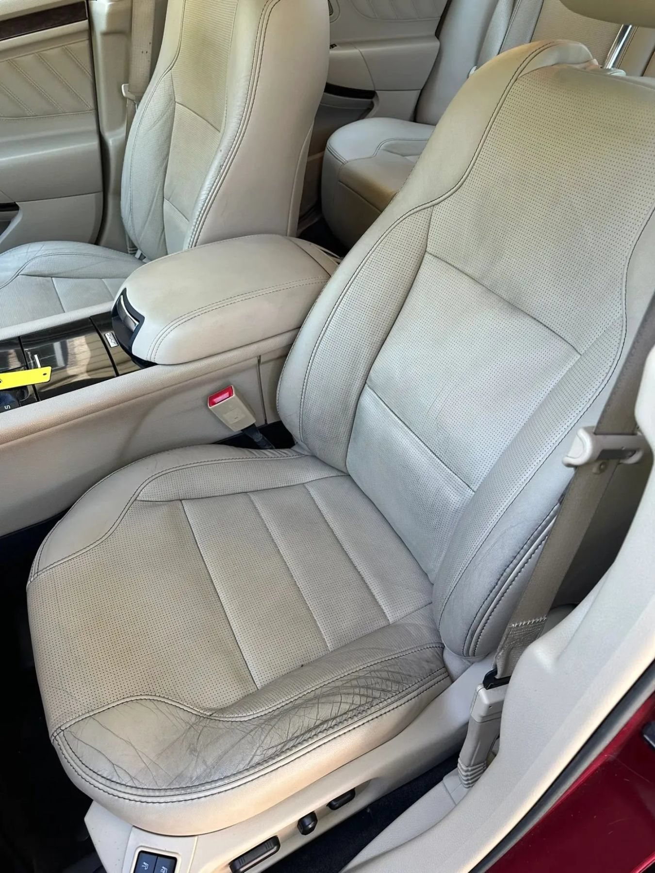 Used 2017 Ford Taurus Limited FWD image 10