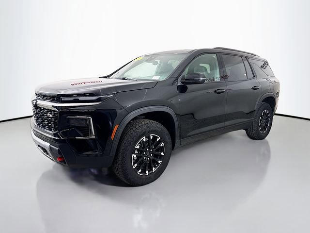 Used 2025 Chevrolet Traverse Z71 image 4