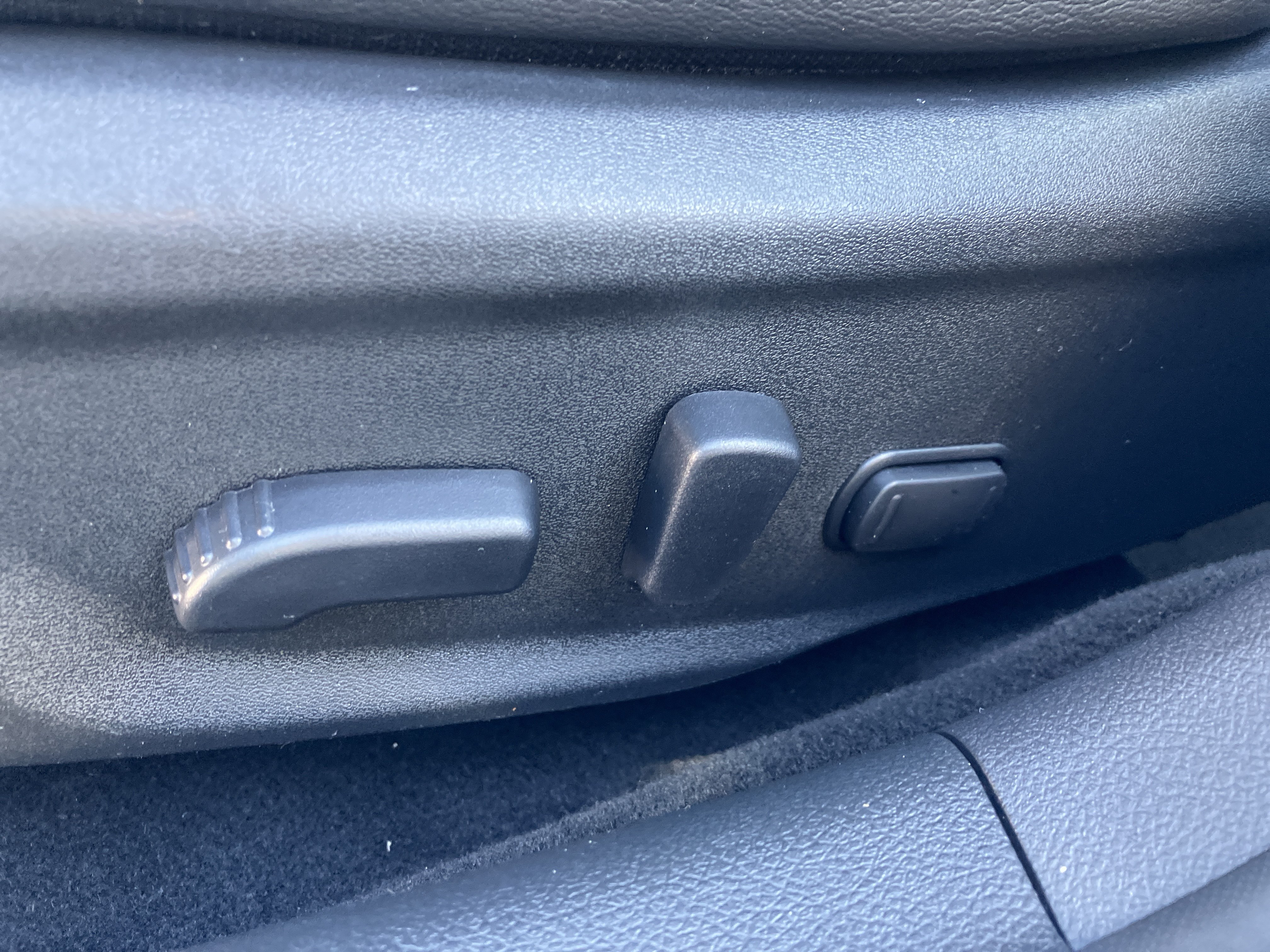 Used 2022 Nissan Sentra SR w/ SR Premium Package FWD image 18