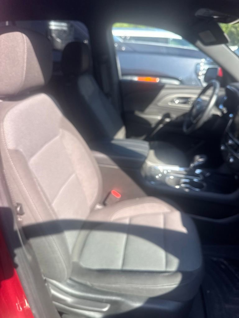 Used 2023 Chevrolet Traverse LT w/ LPO, Cargo Package AWD/4WD image 13